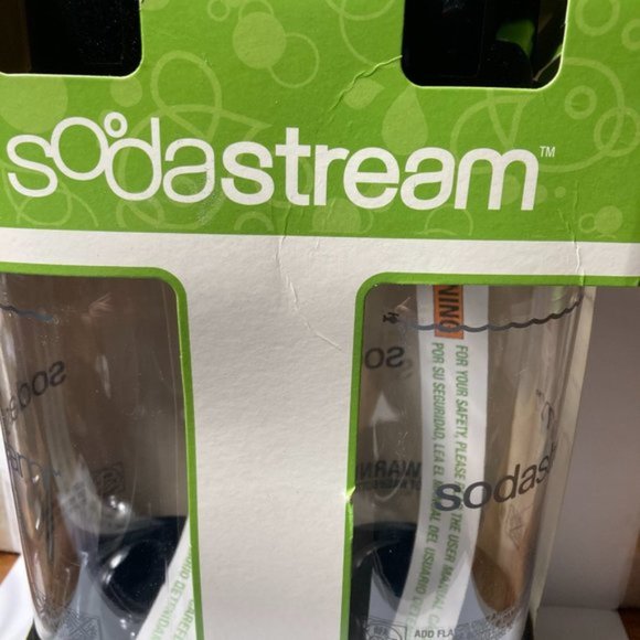 SodaStream Carbonating Bottles 2 Pack 1 Liter NEW - Picture 9 of 15